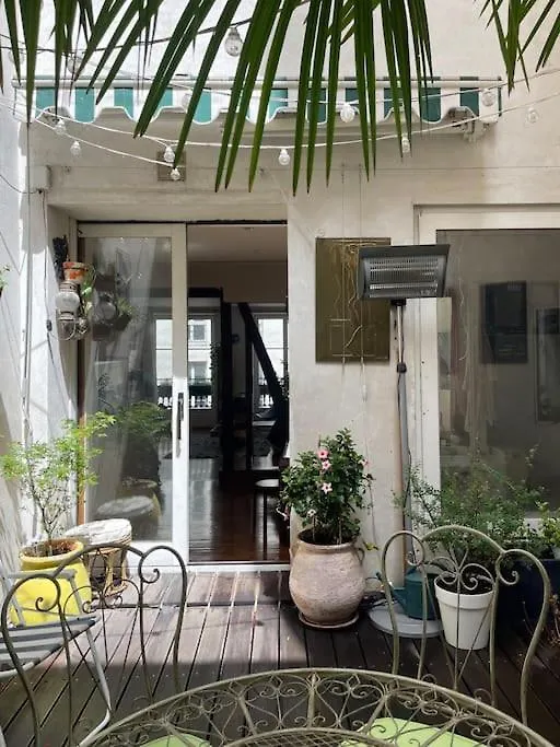 Spacious Apartment In Central Paris