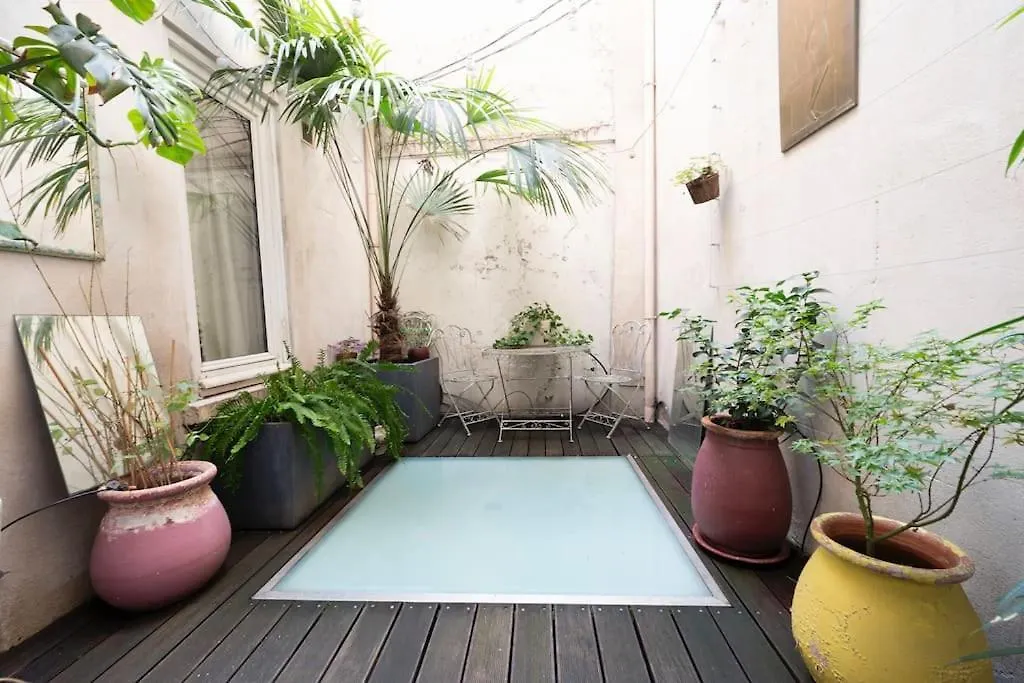 Spacious Apartment In Central Paris